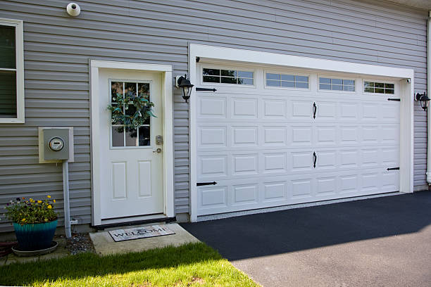 24/7 Emergency Garage Door Roller Replacement experts in St. Peter, MN